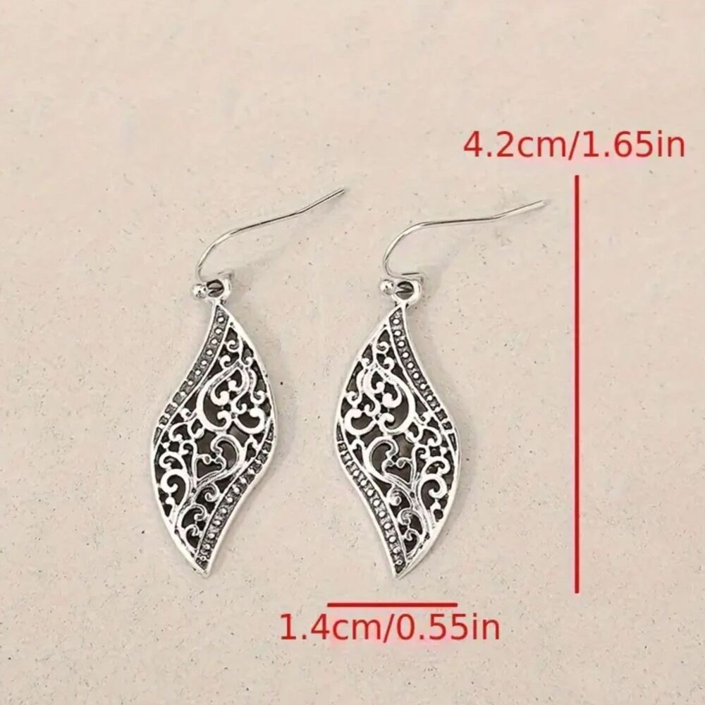 Silver Wavy Filigree Drop Earrings Dangle Pendant Charm Etched Lghtwght Retro - Picture 4 of 5